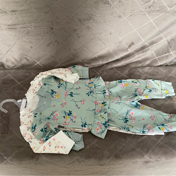 NWT 4pc Set 6-9 Months Baby Girl Floral Set -The Children's Place - Picture 2 of 4